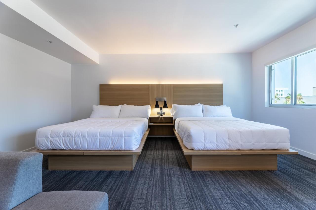 Hotel Mai Downtown Лонг Бийч Екстериор снимка