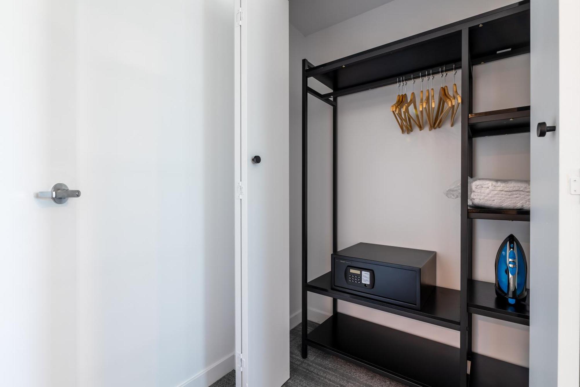 Hotel Mai Downtown Лонг Бийч Стая снимка