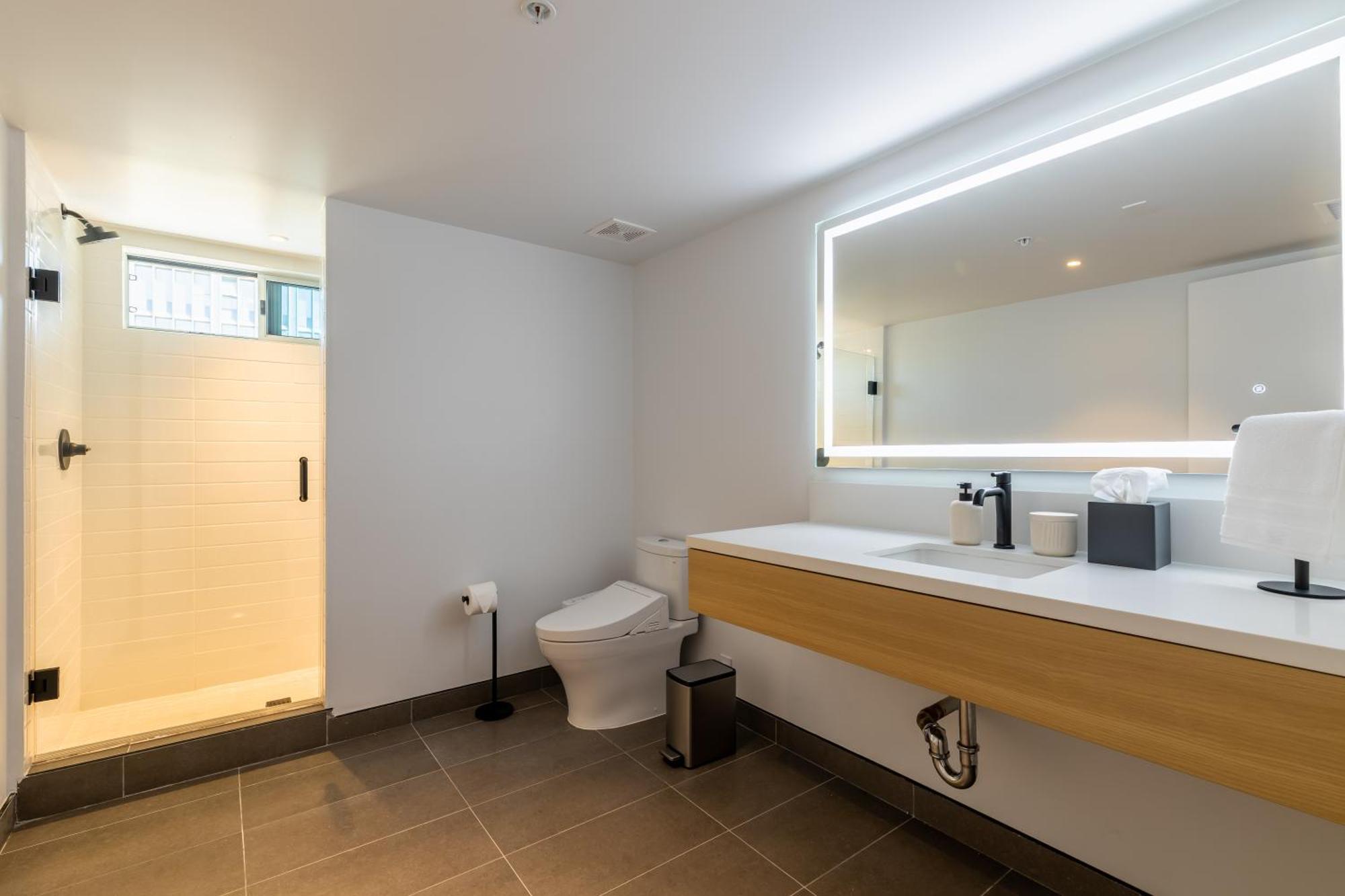 Hotel Mai Downtown Лонг Бийч Стая снимка