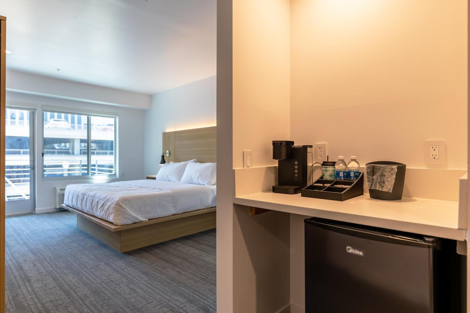 Hotel Mai Downtown Лонг Бийч Стая снимка