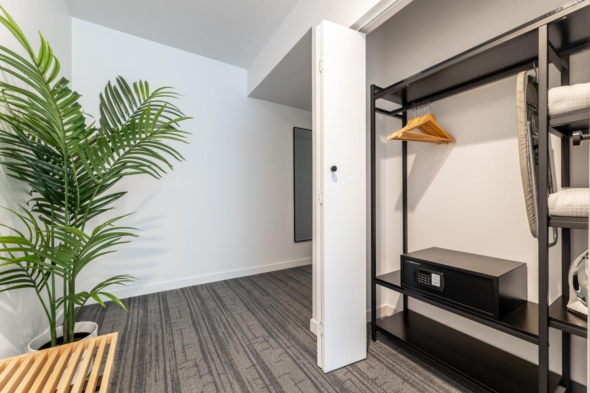 Hotel Mai Downtown Лонг Бийч Стая снимка