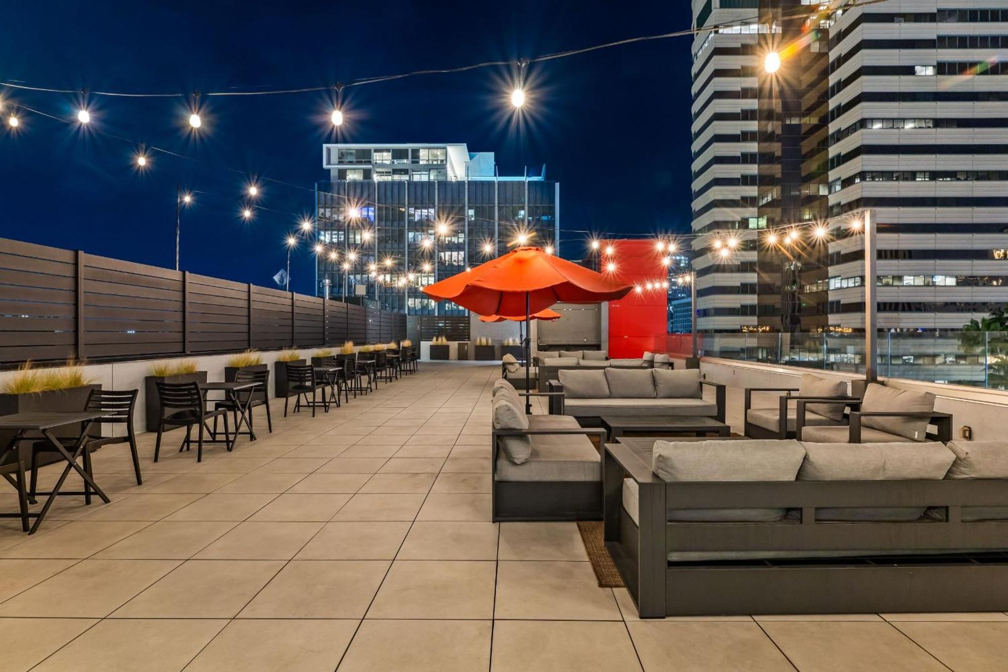 Hotel Mai Downtown Лонг Бийч Екстериор снимка